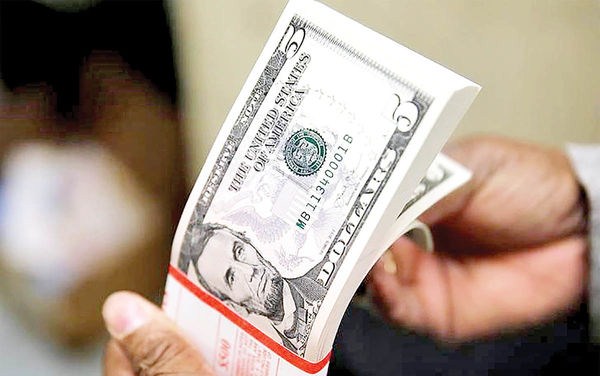 زنگ خطر دلار ۴۲۰۰ برای دولت؛ رئیس جمهور پایان کار دلار رانتی را اعلام می‌کند؟