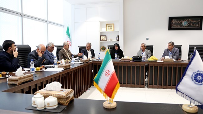 دیدار رییس اتاق ایران با تشکل های صنعت نساجی دیدار رییس اتاق ایران با تشکل های صنعت نساجی