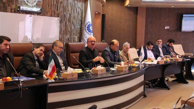 قوانین بازدارنده، فعالیت تجار را محدود کرده است قوانین بازدارنده، فعالیت تجار را محدود کرده است