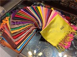 گمرک برای ساماندهی واردات شال و روسری دست به کار شد گمرک برای ساماندهی واردات شال و روسری دست به کار شد