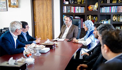 دیدار مدیر بزرگترین برند صنعت پوشاک دنیا با مدیرعامل منطقه آزاد انزلی دیدار مدیر بزرگترین برند صنعت پوشاک دنیا با مدیرعامل منطقه آزاد انزلی