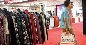 پوشاک ایرانی؛ یک قدم مانده به مرگ پوشاک ایرانی؛ یک قدم مانده به مرگ