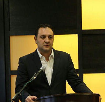 در کنار هم بمانیم در کنار هم بمانیم