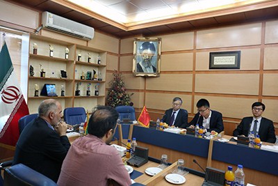 همکاری مشترک ایران و چین در صنایع نساجی، دستی، پوشاک و فرش همکاری مشترک ایران و چین در صنایع نساجی، دستی، پوشاک و فرش