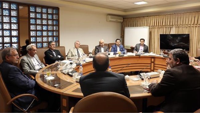 امنیت شغلی کارگران از مسیر تولید صادراتمحور میگذرد امنیت شغلی کارگران از مسیر تولید صادراتمحور میگذرد