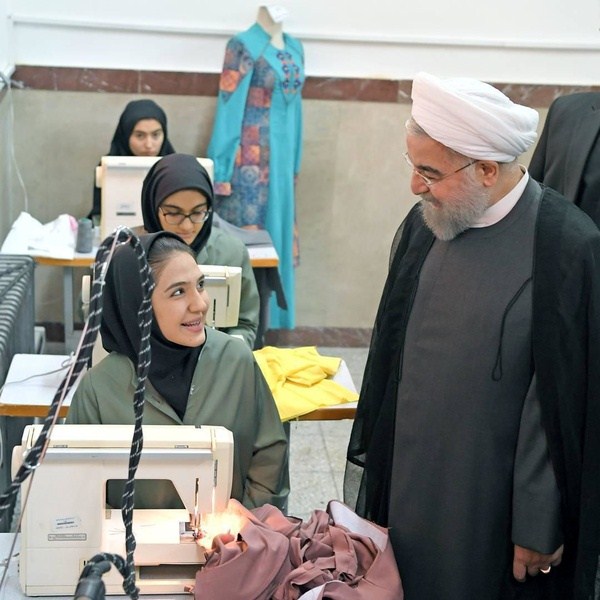 نواختن زنگ افتتاح مدارس توسط رئیسجمهور با رویکرد فرهنگسازی و مهارتآموزی در عرصه مد و لباس نواختن زنگ افتتاح مدارس توسط رئیسجمهور با رویکرد فرهنگسازی و مهارتآموزی در عرصه مد و لباس