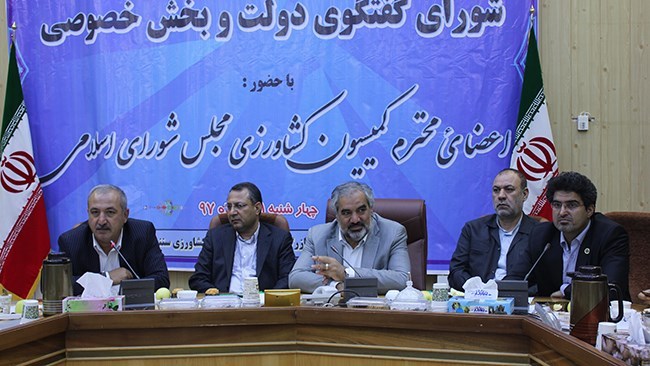 واردکنندگان کوچک مواد اولیه برای تامین ارز سردرگم هستند واردکنندگان کوچک مواد اولیه برای تامین ارز سردرگم هستند