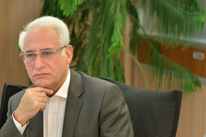 قاچاق معکوس یکی از مشکلات اساسی کشور است قاچاق معکوس یکی از مشکلات اساسی کشور است