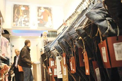 آغاز برخورد با ۱۰۰ نقطه عرضه برند پوشاک قاچاق در تهران آغاز برخورد با ۱۰۰ نقطه عرضه برند پوشاک قاچاق در تهران