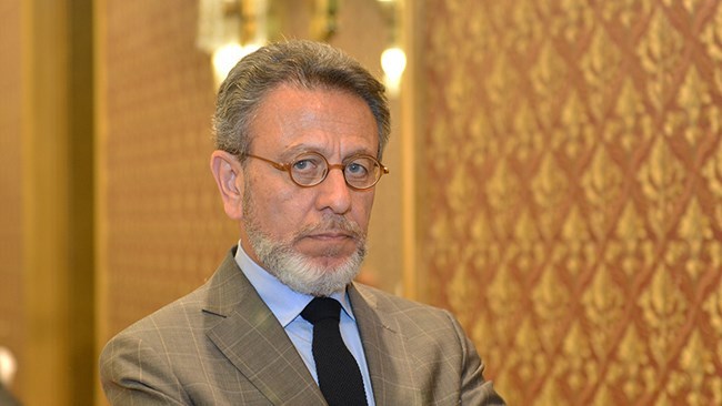 واقعی شدن نرخ ارز به نفع تولید داخلی و صادرات غیرنفتی است واقعی شدن نرخ ارز به نفع تولید داخلی و صادرات غیرنفتی است