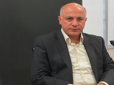 ماجرای کُت خارجی دبیر شورایعالی مناطق آزاد! ماجرای کُت خارجی دبیر شورایعالی مناطق آزاد!