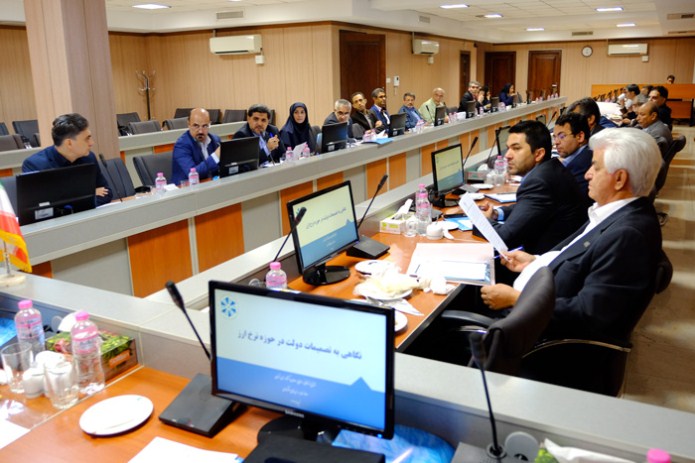 نقد فعالان بخش خصوصی بر تصمیمات ارزی دولت نقد فعالان بخش خصوصی بر تصمیمات ارزی دولت