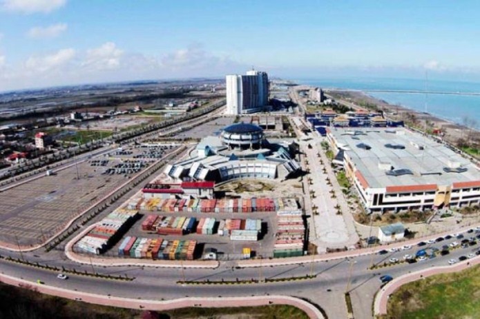 تاکید بر بازنگری قانون مناطق آزاد تاکید بر بازنگری قانون مناطق آزاد