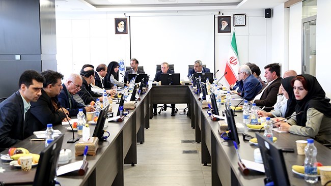 نتیجه پیمانسپاری ارزی قفل شدن صادرات است نتیجه پیمانسپاری ارزی قفل شدن صادرات است