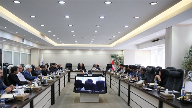 به جای تفکیک وزارتخانه صنعت، معدن و تجارت، قوانین بالادستی اصلاح شود به جای تفکیک وزارتخانه صنعت، معدن و تجارت، قوانین بالادستی اصلاح شود