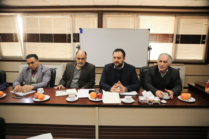 فعالیت ۱۰ درصدی صنعت پوشاک با ادامه قاچاق/ فعالیت ۱۰ درصدی صنعت پوشاک با ادامه قاچاق/