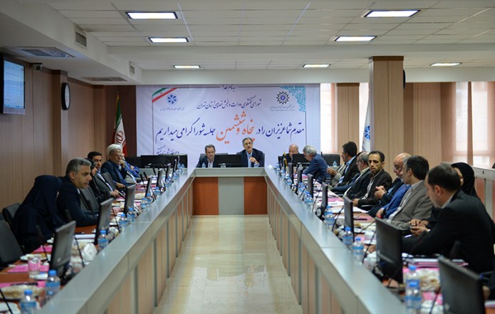 تاکید بر حذف مقررات دست و پاگیر برای رونق تولید تاکید بر حذف مقررات دست و پاگیر برای رونق تولید