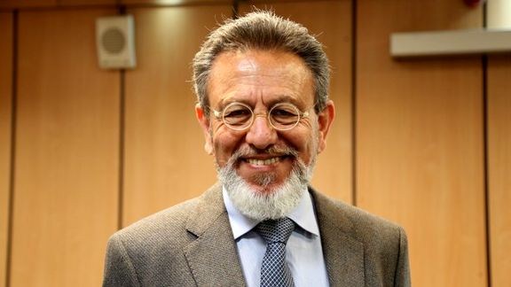 اموال صادرکنندگان در بند سازمان امور مالیاتی/ مطالبه صادرکنندگان از بانک مرکزی اموال صادرکنندگان در بند سازمان امور مالیاتی/ مطالبه صادرکنندگان از بانک مرکزی