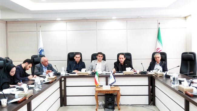 استرداد مالیات بر ارزشافزوده صادرکنندگان نباید منوط به بازگشت ارز باشد استرداد مالیات بر ارزشافزوده صادرکنندگان نباید منوط به بازگشت ارز باشد