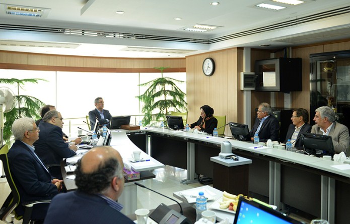 پوشاک قاچاق، فشار مضاعفی بر تولیدکنندگان وارد میکند پوشاک قاچاق، فشار مضاعفی بر تولیدکنندگان وارد میکند