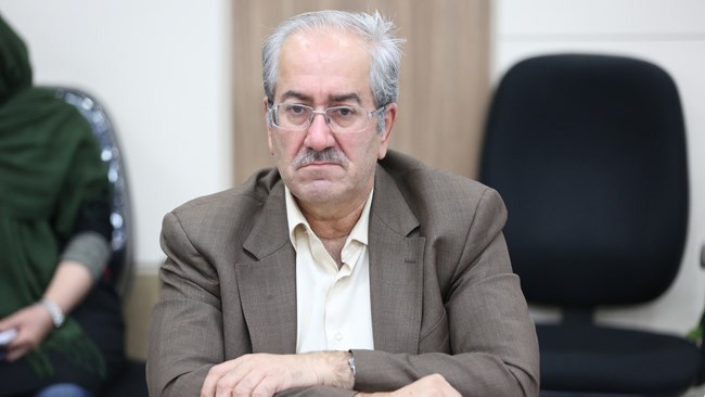 با ادامه سیاستهای بانک مرکزی، در ششماه دوم سال صادرات به نصف میرسد با ادامه سیاستهای بانک مرکزی، در ششماه دوم سال صادرات به نصف میرسد