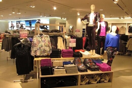 "۹۵ درصد پوشاک خارجی در بازار قاچاق است" "۹۵ درصد پوشاک خارجی در بازار قاچاق است"