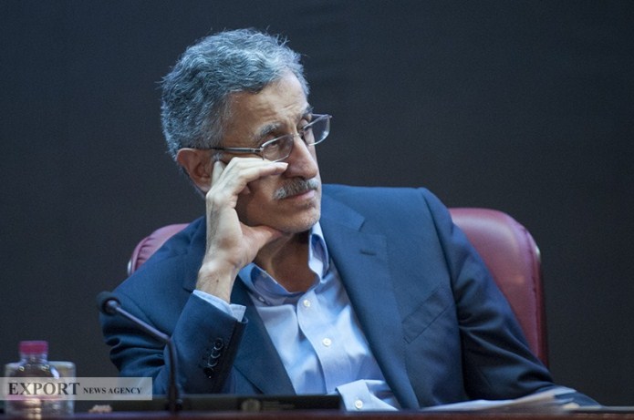 مدت زمان بازگشت ارز صادراتی به 6 ماه افزایش یابد/انتقاد فعالان اقتصادی از رئیسجمهور برای عدم معرفی وزیر صمت مدت زمان بازگشت ارز صادراتی به 6 ماه افزایش یابد/انتقاد فعالان اقتصادی از رئیسجمهور برای عدم معرفی وزیر صمت