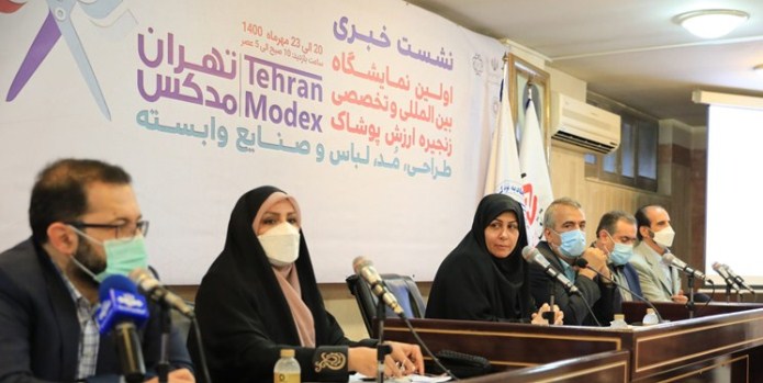 سالانه 2 میلیارد دلار پوشاک قاچاق وارد کشور می شود سالانه 2 میلیارد دلار پوشاک قاچاق وارد کشور می شود