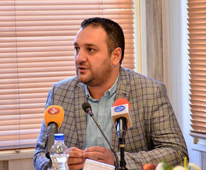 چرا مردم از بساط گستران خرید می کنند؟ ا شبکه توزیع پوشاک در اختیار متخلفین است چرا مردم از بساط گستران خرید می کنند؟ ا شبکه توزیع پوشاک در اختیار متخلفین است