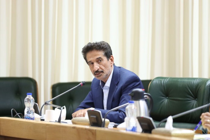 عرضهکنندگان کالاهای نهایی ارز خود را به قیمت توافقی میفروشند عرضهکنندگان کالاهای نهایی ارز خود را به قیمت توافقی میفروشند