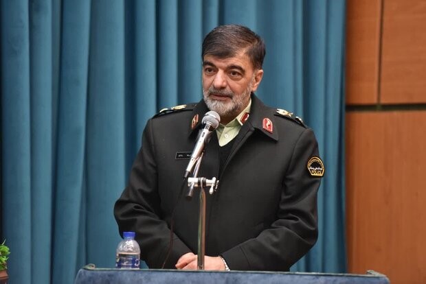 واکنش سردار رادان به نامه تولیدکنندگان درباره قاچاق پوشاک؛ برنامه پلیس چیست؟ واکنش سردار رادان به نامه تولیدکنندگان درباره قاچاق پوشاک؛ برنامه پلیس چیست؟