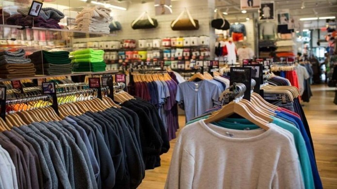 انتقاد تولیدکنندگان پوشاک از وضعیت قاچاق؛ طرح قدیمی برخورد دوباره اجرا میشود؟ انتقاد تولیدکنندگان پوشاک از وضعیت قاچاق؛ طرح قدیمی برخورد دوباره اجرا میشود؟