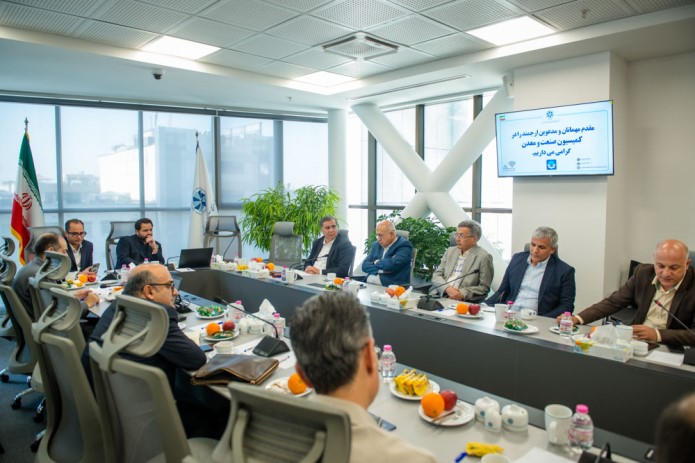 دور ماندن صنعت نساجی از بازارهای بینالمللی دور ماندن صنعت نساجی از بازارهای بینالمللی