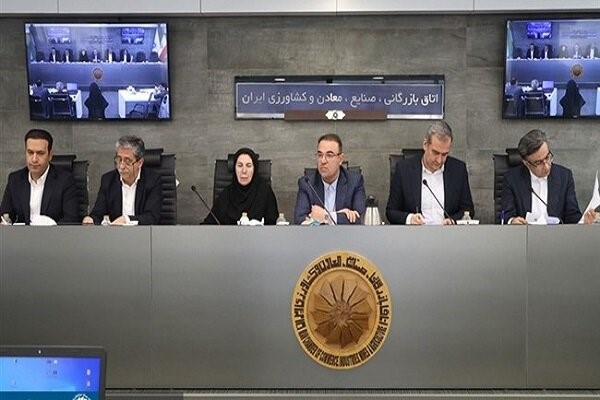 سقف انحصار ارزی بازرگانان ۳۳ درصد تعیین شد سقف انحصار ارزی بازرگانان ۳۳ درصد تعیین شد